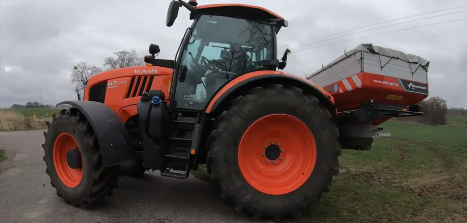 Kubota serii M7003